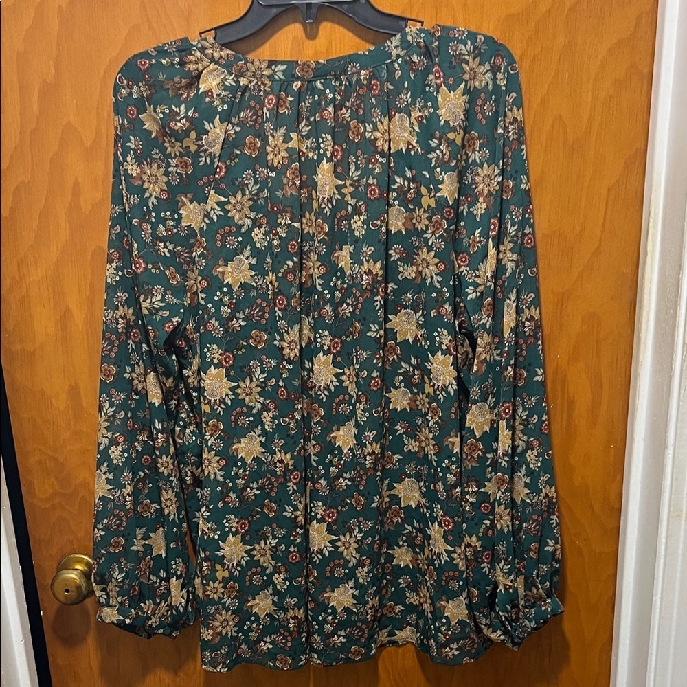 Torrid Green Floral Blouse - Picture 5 of 5